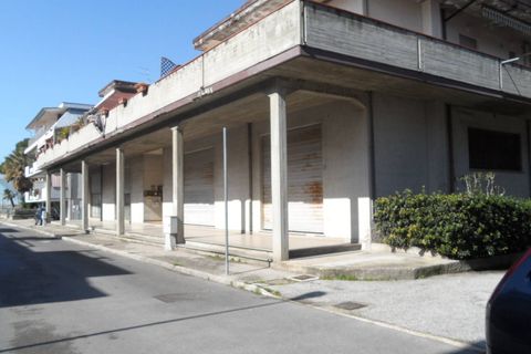 Erhvervsejendom i Martinsicuro, Teramo, Martinsicuro - € 100.000 | Ref: loc593 - foto 1