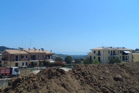 Helårsgrund i Monteprandone, Ascoli Piceno, Monteprandone - € 540.000 | Ref: ter134 - foto 4