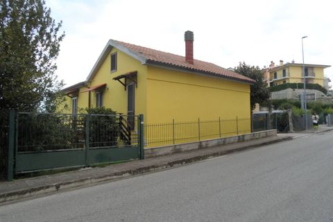 Villa a Castorano, Ascoli Piceno, Castorano - € 235.000 | Ref: cas1570 - foto 25