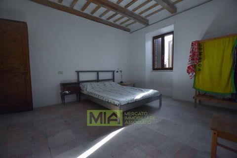 Landejendom i Comunanza, Ascoli Piceno, Comunanza - € 85.000 | Ref: 113666 - foto 12