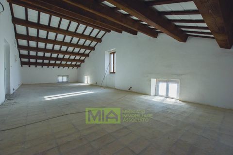 Landejendom i Comunanza, Ascoli Piceno, Comunanza - € 85.000 | Ref: 113666 - foto 25