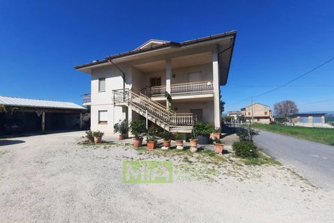 Villa a Montegiorgio, Fermo, Montegiorgio - € 235.000 | Ref: 113891 - foto 2