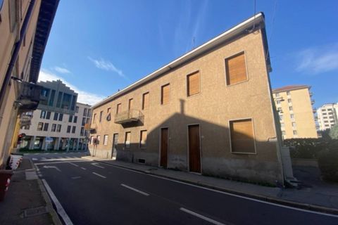 Erhvervsejendom i Busto Arsizio, Varese, Busto Arsizio - € 300.000 | Ref: 411 - foto 37