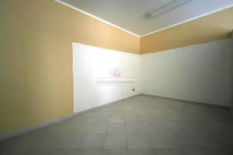 Erhvervsejendom i Lonigo, Vicenza, Lonigo - € 100.000 | Ref: 768 - foto 8