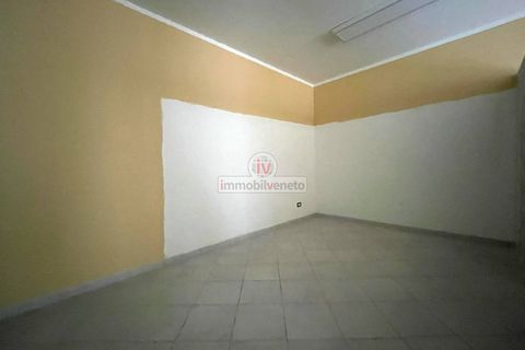 Erhvervsejendom i Lonigo, Vicenza, Lonigo - € 100.000 | Ref: 768 - foto 10