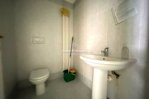 Erhvervsejendom i Lonigo, Vicenza, Lonigo - € 100.000 | Ref: 768 - foto 11