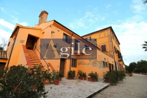 Villa i Offida, Ascoli Piceno, Offida - € 1.300.000 | Ref: 2767 - foto 2