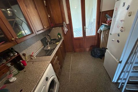 Apartament a Pisa, Pisa, Pisa - € 250/mes | Ref: 2025087 - foto 7