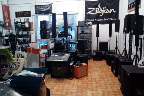 L'establiment comercial a Collesalvetti, Livorno, Collesalvetti - € 1.500/mes | Ref: 2018LI076 - foto 8