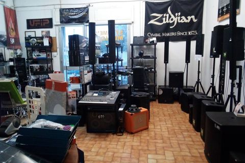 L'establiment comercial a Collesalvetti, Livorno, Collesalvetti - € 1.500/mes | Ref: 2018LI076 - foto 9