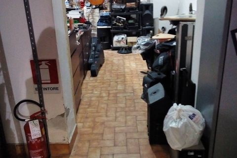 L'establiment comercial a Collesalvetti, Livorno, Collesalvetti - € 1.500/mes | Ref: 2018LI076 - foto 14