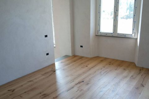 Villa i Lucca, Lucca, Lucca - € 390.000 | Ref: 2024LU011 - foto 7