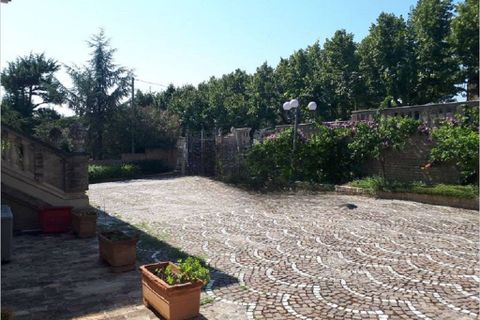 Villa i Giulianova, Teramo, Giulianova - € 1.400.000 | Ref: 389 - foto 8