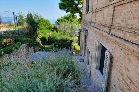Villa i Giulianova, Teramo, Giulianova - € 1.400.000 | Ref: 389 - foto 40