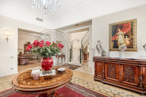 Villa a Cassino, Frosinone, Cassino - € 1.000.000 | Ref: AC99-149-1363 - foto 2