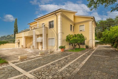 Villa a Cassino, Frosinone, Cassino - € 1.000.000 | Ref: AC99-149-1363 - foto 6
