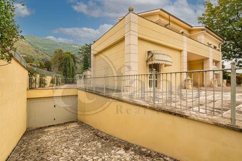 Villa a Cassino, Frosinone, Cassino - € 1.000.000 | Ref: AC99-149-1363 - foto 7