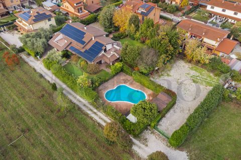 Villa i Ceprano, Frosinone, Ceprano - € 480 000 | Ref: AC99-149-1371 - foto 6