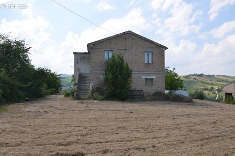 Landejendom i Castignano, Ascoli Piceno, Castignano - € 98.000 | Ref: 28235 - foto 4