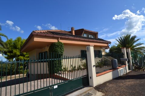Villa i Colonnella, Teramo, Colonnella - € 750.000 | Ref: 17764 - foto 45