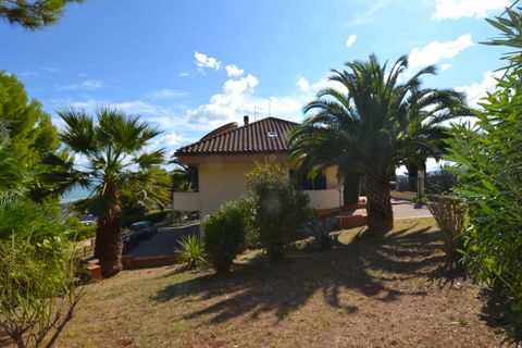 Villa i Colonnella, Teramo, Colonnella - € 750.000 | Ref: 17764 - foto 49