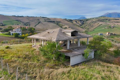 Villa a Ancarano, Teramo, Ancarano - € 180.000 | Ref: 33107 - foto 2