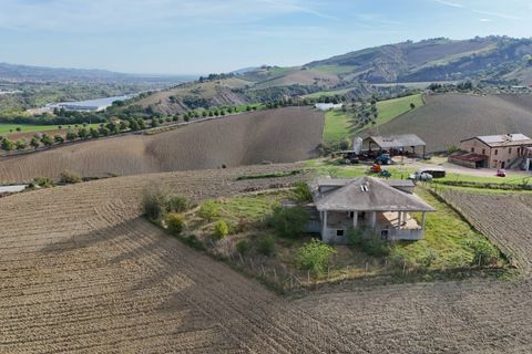 Villa a Ancarano, Teramo, Ancarano - € 180.000 | Ref: 33107 - foto 11