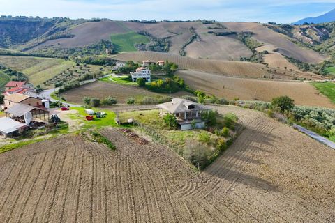 Villa a Ancarano, Teramo, Ancarano - € 180.000 | Ref: 33107 - foto 20