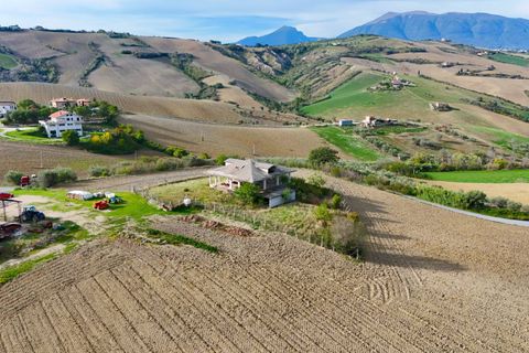 Villa a Ancarano, Teramo, Ancarano - € 180.000 | Ref: 33107 - foto 21