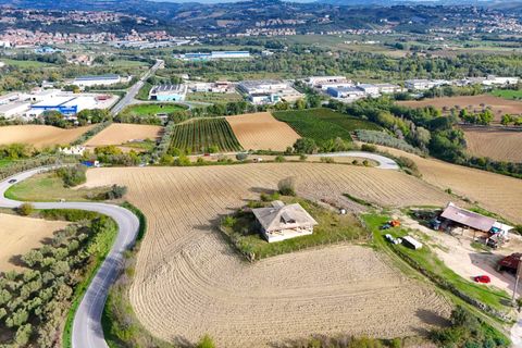 Villa a Ancarano, Teramo, Ancarano - € 180.000 | Ref: 33107 - foto 34
