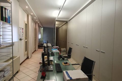 Erhvervsejendom i Mantua, Mantua, Mantua - € 150.000 | Ref: 1102 - foto 8
