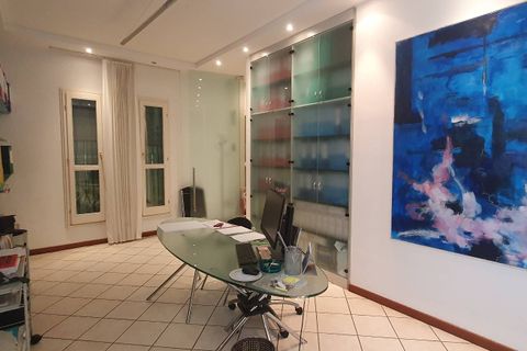 Erhvervsejendom i Mantua, Mantua, Mantua - € 150.000 | Ref: 1102 - foto 2