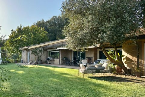 Villa a Rome, Rome, Rome - € 1.300.000 | Ref: CBI075-681-129794 - foto 2