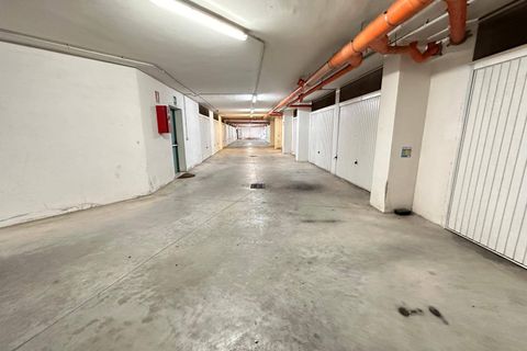Parkeringsplads i Caserta, Caserta, Caserta - € 39.000 | Ref: BV11 - foto 5