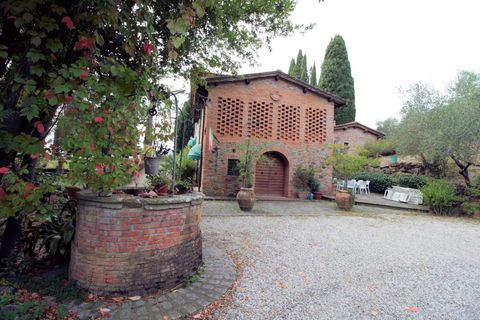 Landejendom i Uzzano, Pistoia, Uzzano - € 1.200.000 | Ref: 1483 - foto 4