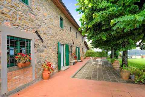 Villa a Montecatini Terme, Pistoia, Montecatini Terme - € 1.450.000 | Ref: 1582 - foto 4