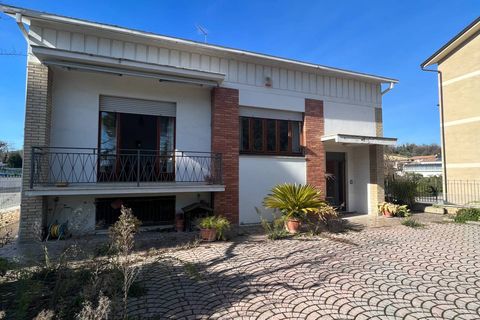 Villa a Falerone, Fermo, Falerone - € 220.000 | Ref: MG2284 - foto 39