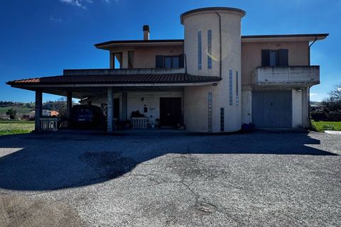 Villa a Montegiorgio, Fermo, Montegiorgio - € 458.000 | Ref: MG2364 - foto 2