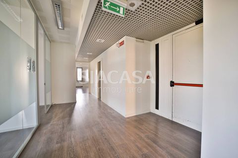 L'establiment comercial a Vimercate, Monza and Brianza, Vimercate - € 2.750/mes | Ref: UFF.VIMERCATE-TS2750A - foto 8