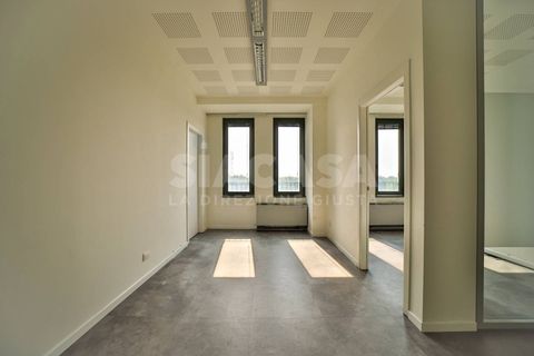 Local commercial - Vimercate, Monza and Brianza, Vimercate - € 2 750/mois | Réf : UFF.VIMERCATE-TS2750A - photo 5