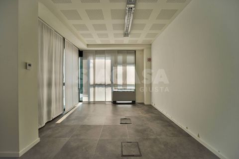 Local commercial - Vimercate, Monza and Brianza, Vimercate - € 2 750/mois | Réf : UFF.VIMERCATE-TS2750A - photo 10