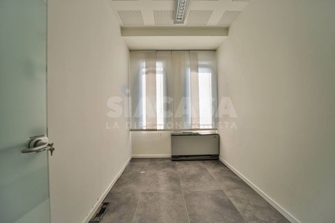 Local commercial - Vimercate, Monza and Brianza, Vimercate - € 2 750/mois | Réf : UFF.VIMERCATE-TS2750A - photo 12
