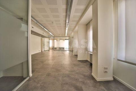 Local commercial - Vimercate, Monza and Brianza, Vimercate - € 2 750/mois | Réf : UFF.VIMERCATE-TS2750A - photo 22
