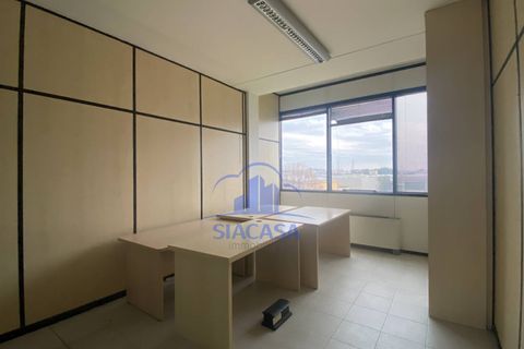Erhvervsejendom i Arcore, Monza and Brianza, Arcore - € 311.000 | Ref: UFF.ARCORE-TS311V - foto 4
