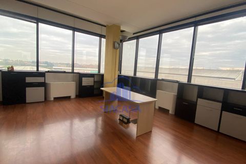 Erhvervsejendom i Arcore, Monza and Brianza, Arcore - € 311.000 | Ref: UFF.ARCORE-TS311V - foto 8