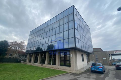 Erhvervsejendom i Arcore, Monza and Brianza, Arcore - € 311.000 | Ref: UFF.ARCORE-TS311V - foto 28