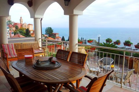 Villa i Ventimiglia, Imperia, Ventimiglia - € 1.800.000 | Ref: V900 - foto 2