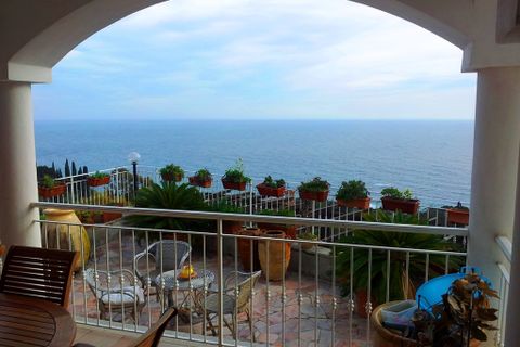 Villa i Ventimiglia, Imperia, Ventimiglia - € 1.800.000 | Ref: V900 - foto 12