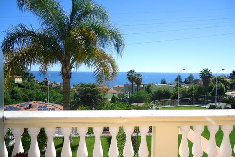 Lejlighed i Ospedaletti, Imperia, Ospedaletti - € 700.000 | Ref: V2709 - foto 1