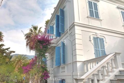 Villa i Ospedaletti, Imperia, Ospedaletti - € 2.500.000 | Ref: V3271 - foto 1